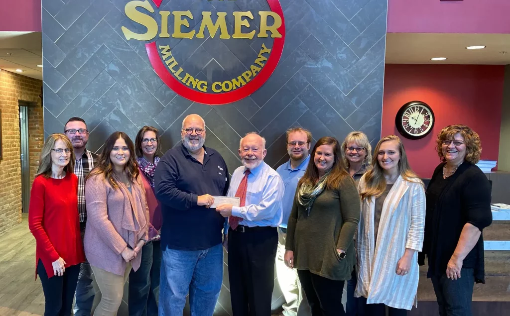 Siemer Milling Donates to United Way of Effingham County